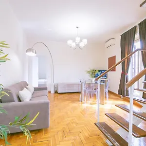 Penthouse In The Heart Of The Center Appartamento
